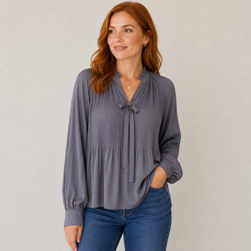 Banana Republic pleated tie neckline blouse long sleeve in Gray. Women SP